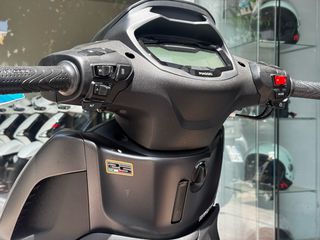 Piaggio Beverly 310 2026 ANNIVERSARY ΕΤΟΙΜΟΠΑΡΑΔΩΤΟ-thumb-7