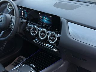 Mercedes-Benz GLA 200 2024 1οΧΕΡΙ-ΑΥΤΟΜΑΤΟ-ΕΛΛΗΝΙΚΗΣ ΑΝΤΙΠΡΟΣΩΠΕΙΑΣ-ΒΙΤΡΙΝΑΣ-thumb-26