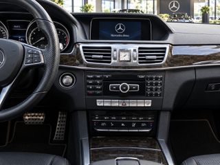 Mercedes-Benz E 300 2013-thumb-2
