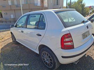 Skoda Fabia 2006-thumb-12