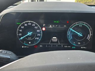 Kia Niro 2025 TITANIUM-thumb-10