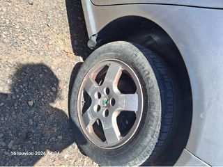 Skoda Fabia 2002-thumb-2