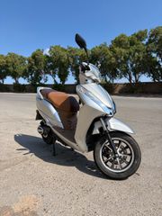 Roller / Scooter 2025 Electric