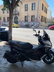 Aprilia SR GT 200 2022 S-thumb-3