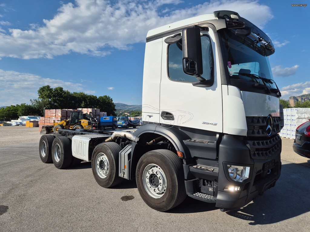 Σασί Mercedes-Benz 2015 3542 AROCKS 8Χ4