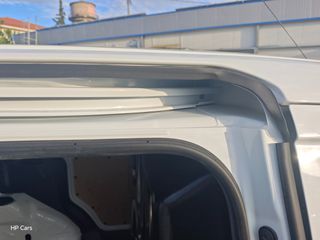 Ford Transit Courier 2021-thumb-25