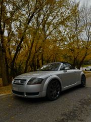 Audi TT 2001-thumb-6
