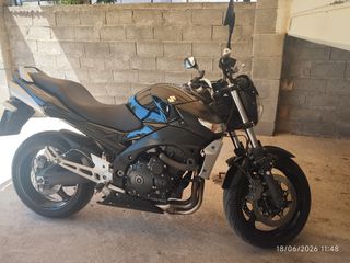 Suzuki GSR 600 2010 GSR 600-thumb-1