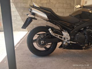 Suzuki GSR 600 2010 GSR 600-thumb-2
