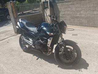 Suzuki GSR 600 2010 GSR 600-thumb-12