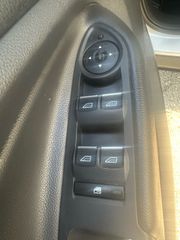 Ford Kuga 2017 Business-thumb-17