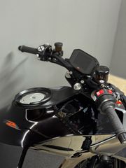 KTM 1290 Super Duke R 2017-thumb-4
