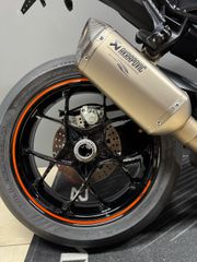 KTM 1290 Super Duke R 2017-thumb-7