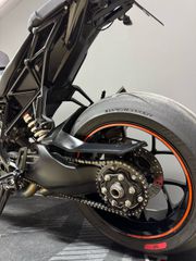 KTM 1290 Super Duke R 2017-thumb-12