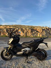 Honda X-ADV 2022-thumb-1