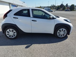 Toyota Aygo (X) 2022 X-PLAY-thumb-4