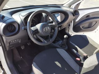 Toyota Aygo (X) 2022 X-PLAY-thumb-10