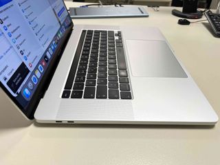 MacBook Pro 16” i7\16GB\SSD512GB-thumb-8