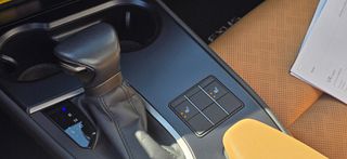 Lexus UX 2024 250h Luxury Edition ΄Facelift'  AWD-thumb-16