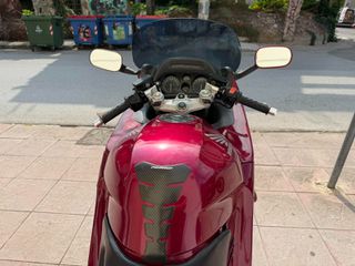 Honda CBR 1000 1999-thumb-5