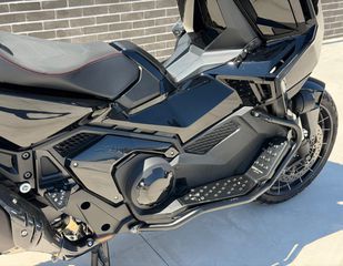 Honda X-ADV 2026 Stealth Black-thumb-10