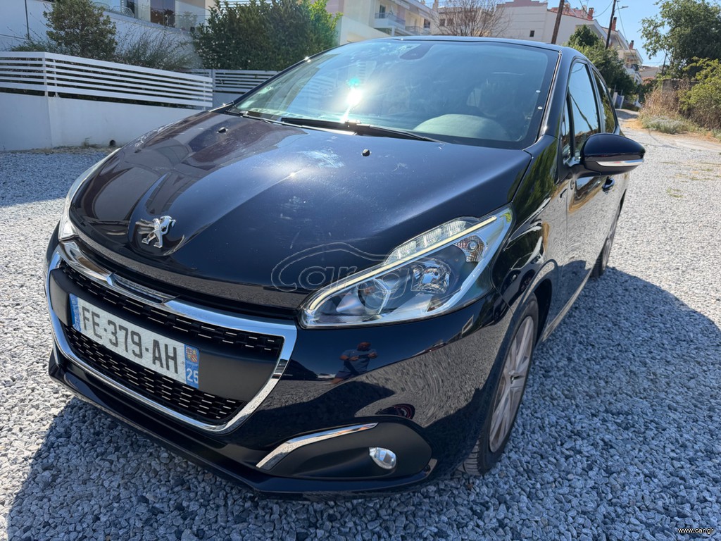 Peugeot 208 2019 1.2 PURETECH 82 SIGNATURE