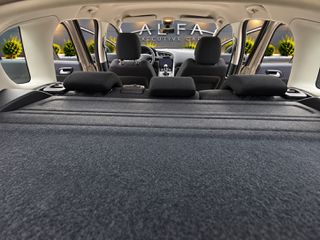 Peugeot 3008 2011-thumb-12