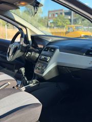 Fiat Punto 2006-thumb-8