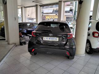 Toyota Yaris 2024 1.5 HYBRID-thumb-1