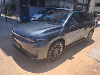Leapmotor C 10 2025 Hybrid EV Design (28,4kWh / 145 Km)