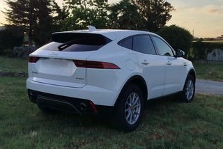 Jaguar E-Pace 2018 D 150-thumb-3