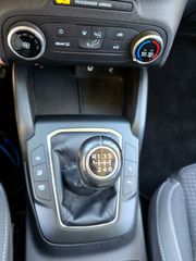 Ford Focus 2019 1.5cc  150hp-thumb-15
