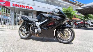 Honda VFR 800 2004-thumb-1