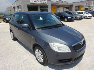 Skoda Fabia 2009-thumb-7