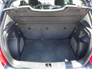 Skoda Fabia 2009-thumb-13