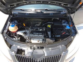 Skoda Fabia 2009-thumb-14