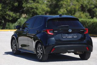 Toyota Yaris 2021 1.5 HYBRID STYLE-thumb-9