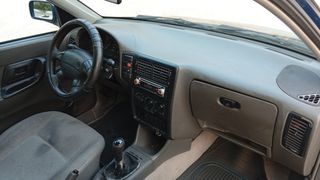 Volkswagen Polo 2000 CLASSIC 1.4 !!!-thumb-40