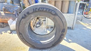 385/55/R22.5 MICHELIN-thumb-2