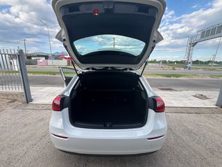 Mercedes-Benz A 160 2021-thumb-16