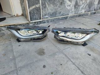 Φανάρια εμπρός led Toyota yaris