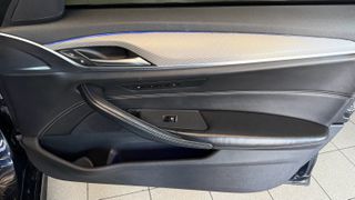 Bmw 530 2017 XDRIVE-thumb-18