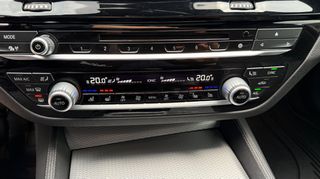 Bmw 530 2017 XDRIVE-thumb-17