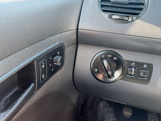 Volkswagen Caddy 2012-thumb-4