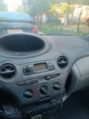 Toyota Auris 1999 ΕΛΛΗΝΙΚΗΣ ΑΝΤΙΠΡΟΣΩΠΕΙΑΣ-thumb-2