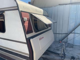 Dethleffs 1984 caravan-thumb-8