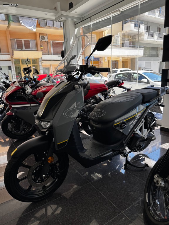 Super Soco CPX 2025
