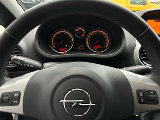 Opel Corsa 2012-thumb-16