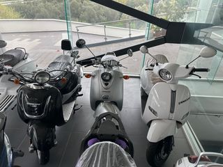 Πωλούνται καινούργια ανταλλακτικά από Zundapp