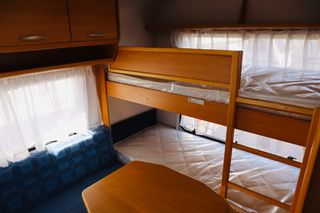 Knaus 2004 sudwind 650FSK-thumb-6